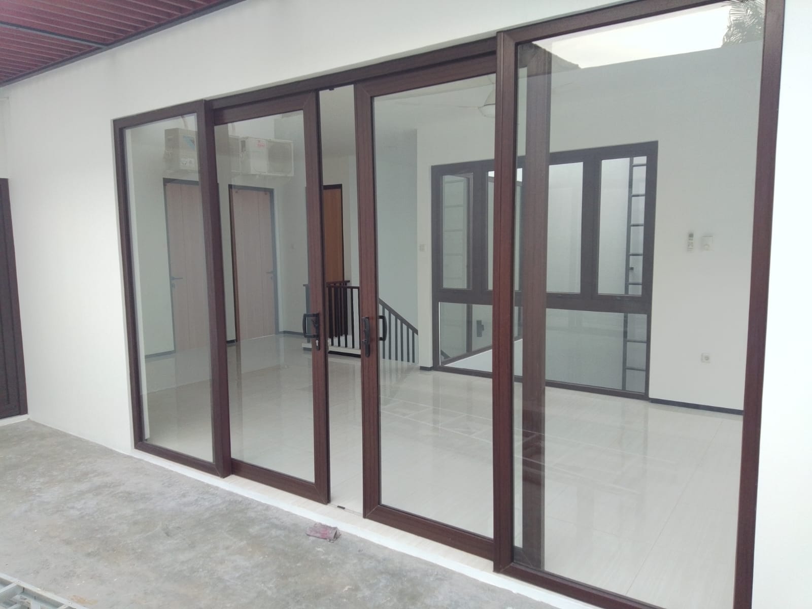 Jasa pasang pintu UPVC